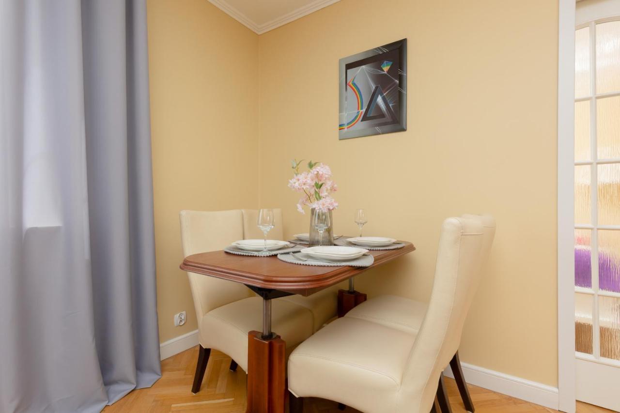 Miodowa Apartment Krasiński Garden Warsaw by Renters Zewnętrze zdjęcie