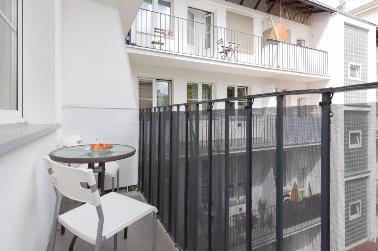 Miodowa Apartment Krasiński Garden Warsaw by Renters Zewnętrze zdjęcie