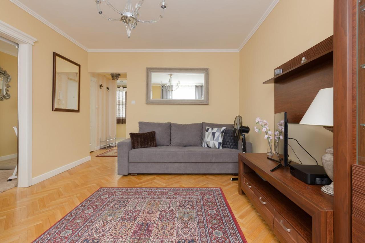Miodowa Apartment Krasiński Garden Warsaw by Renters Zewnętrze zdjęcie