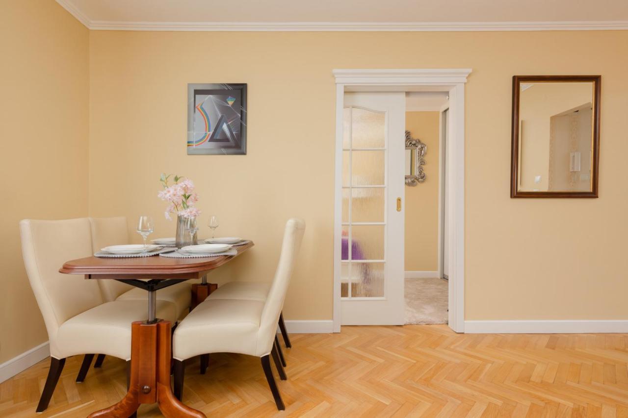 Miodowa Apartment Krasiński Garden Warsaw by Renters Zewnętrze zdjęcie