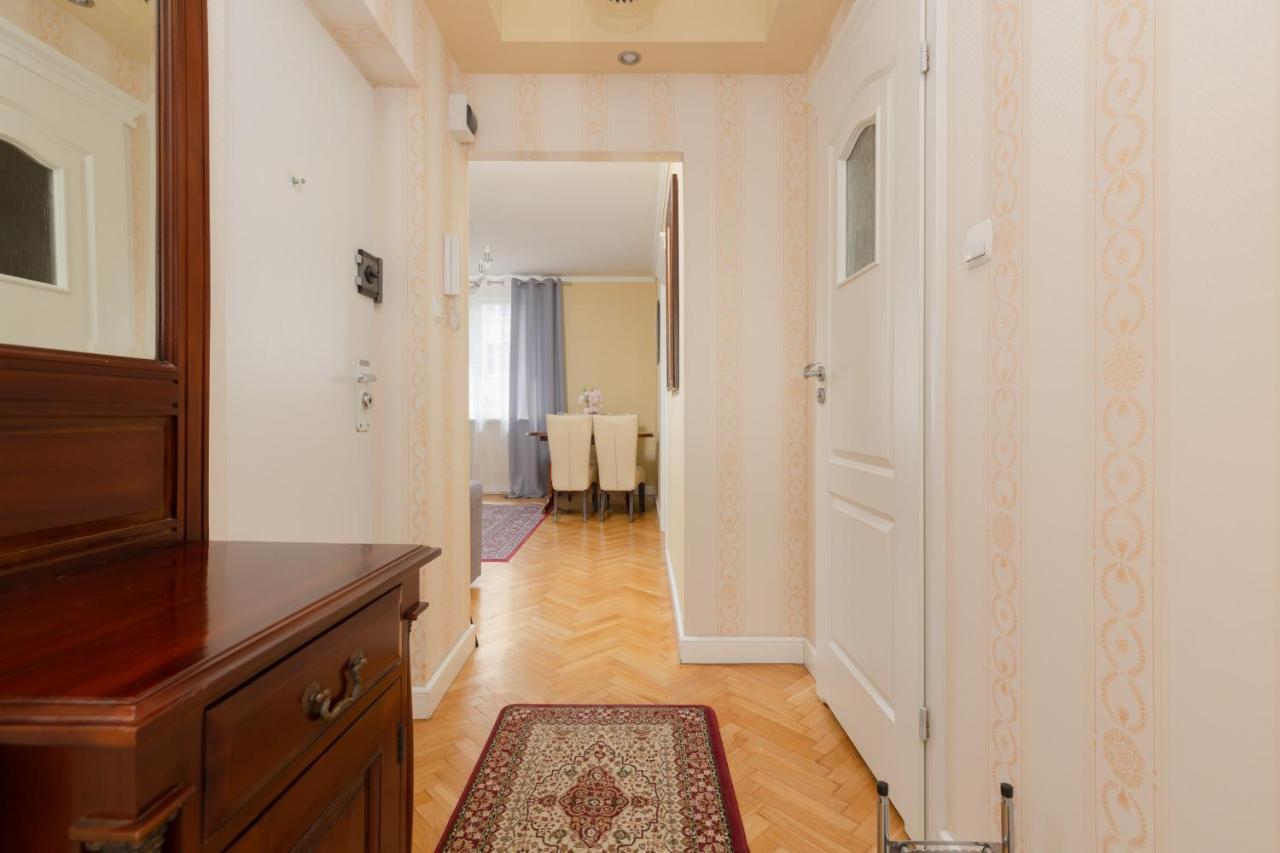 Miodowa Apartment Krasiński Garden Warsaw by Renters Zewnętrze zdjęcie